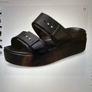 Crocs women’s Brooklyn Buckle Low Wedge Platform Sandals